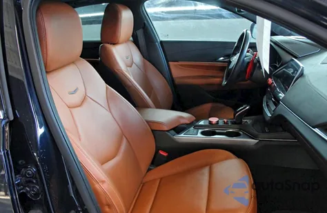 2021 Cadillac Ct4 Premium Luxury z USA, uszkodzony, nr VIN 1G6DB5RL8M0118876